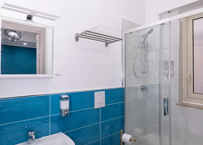 Private Bathroom Triple Room